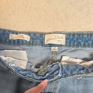 Universal Thread Women's Light Blue High Rise Jeans